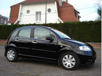 Baguette chromée de contour des vitres latérales