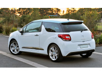 Baguette chromée de contour de spoiler Citroën DS 3