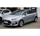 Baguette chromée de contour inférieur des vitres