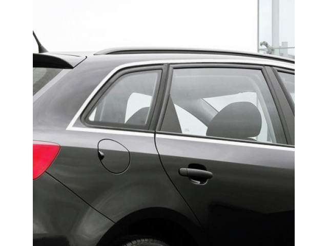Baguette chromée de contour des vitres latérales compatible Seat Ibiza ST