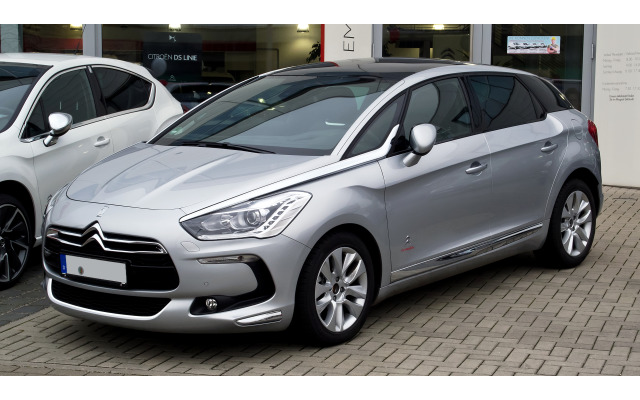 Baguette de calandre inférieure chromée pour