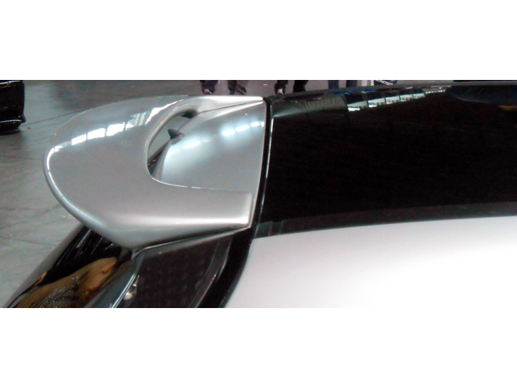 Becquet / aileron pour Opel Corsa C (00-06) apprêté