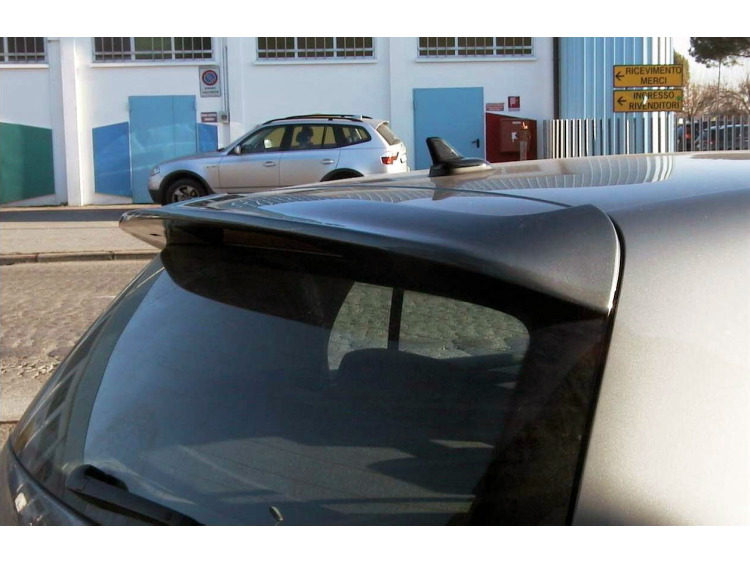 Becquet / aileron pour VW Golf 6