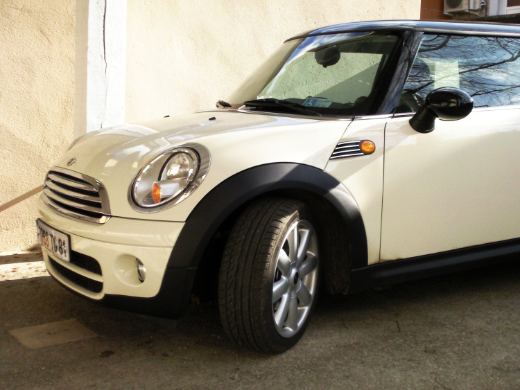 Chromzierleiste für Kühlergrill Mini 1 (01-06) Mini 2 (06-10) Mini 2 Cabriolet (07-10)/LCI (10-25)/L