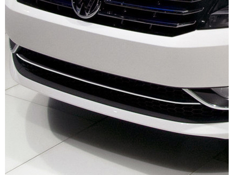 Lower radiator grill chrome trim VW Passat 10-25 v1