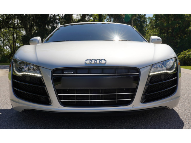 Radiator grill chrome trim compatible with Audi R8