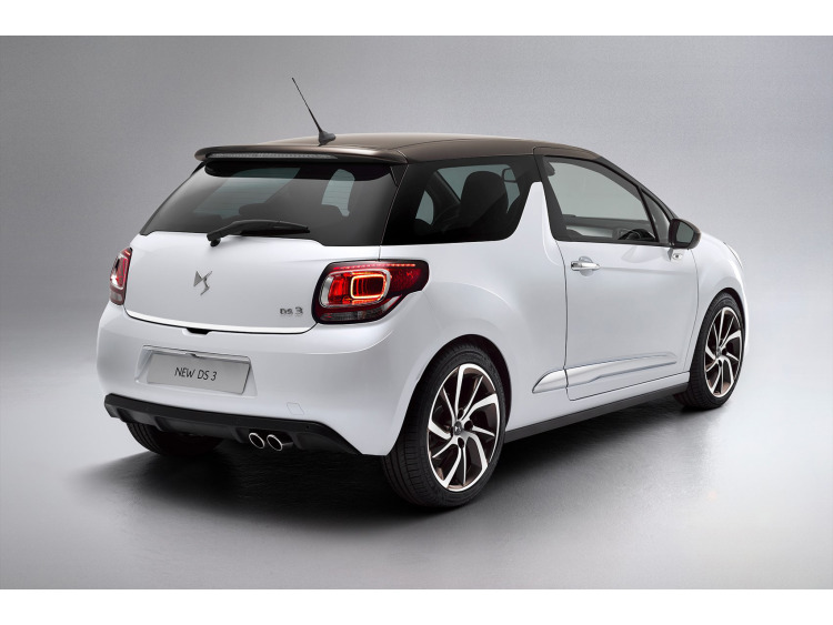 Trunk chrome trim DS 3 16-26 & DS 3 Cabriolet 16-26